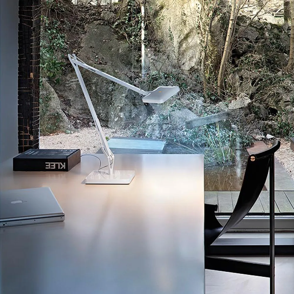 Kelvin T LED bordslampa, Antracit Flos