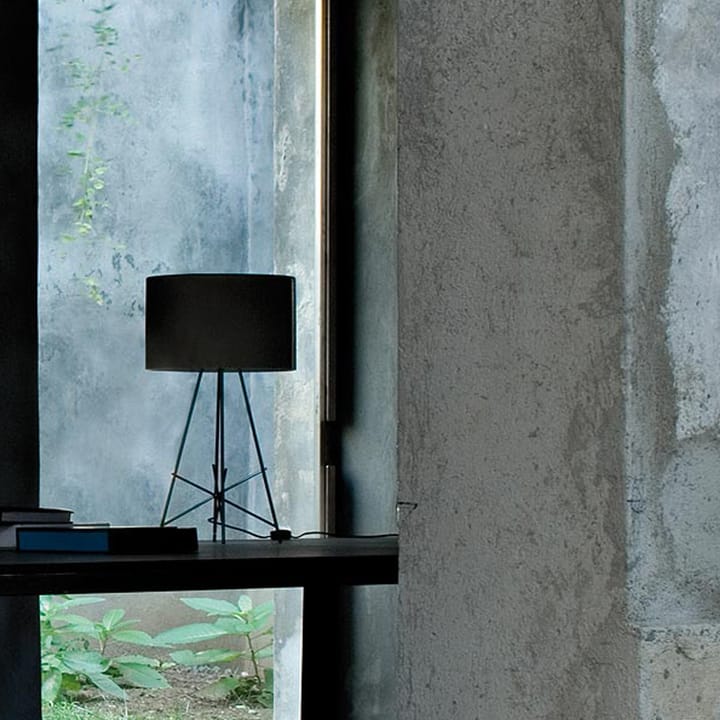 Ray T bordslampa, svart/krom Flos