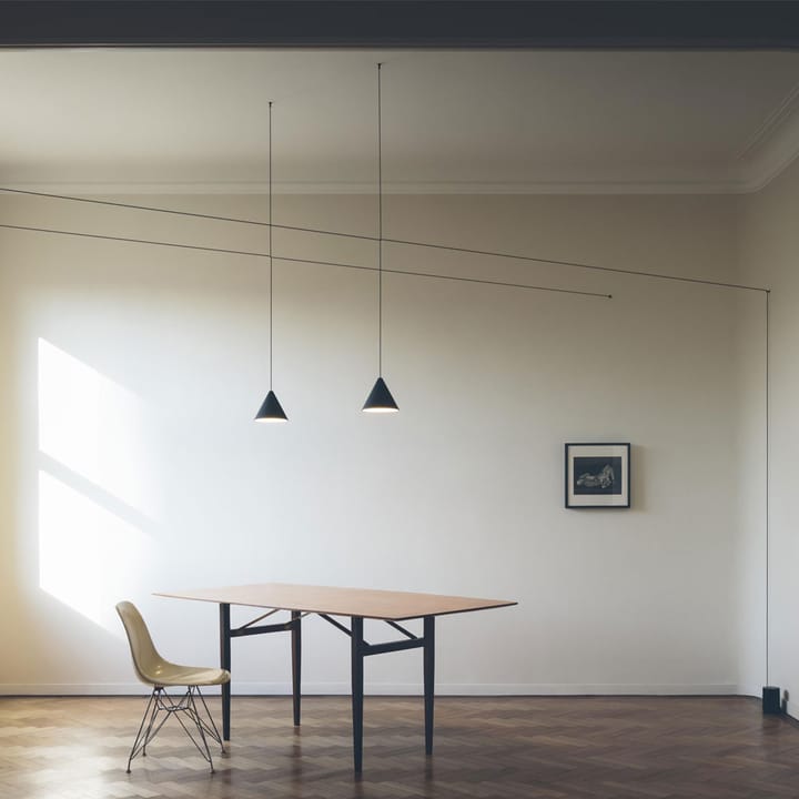 String Light Cone pendel, vit, 22 m kabel Flos