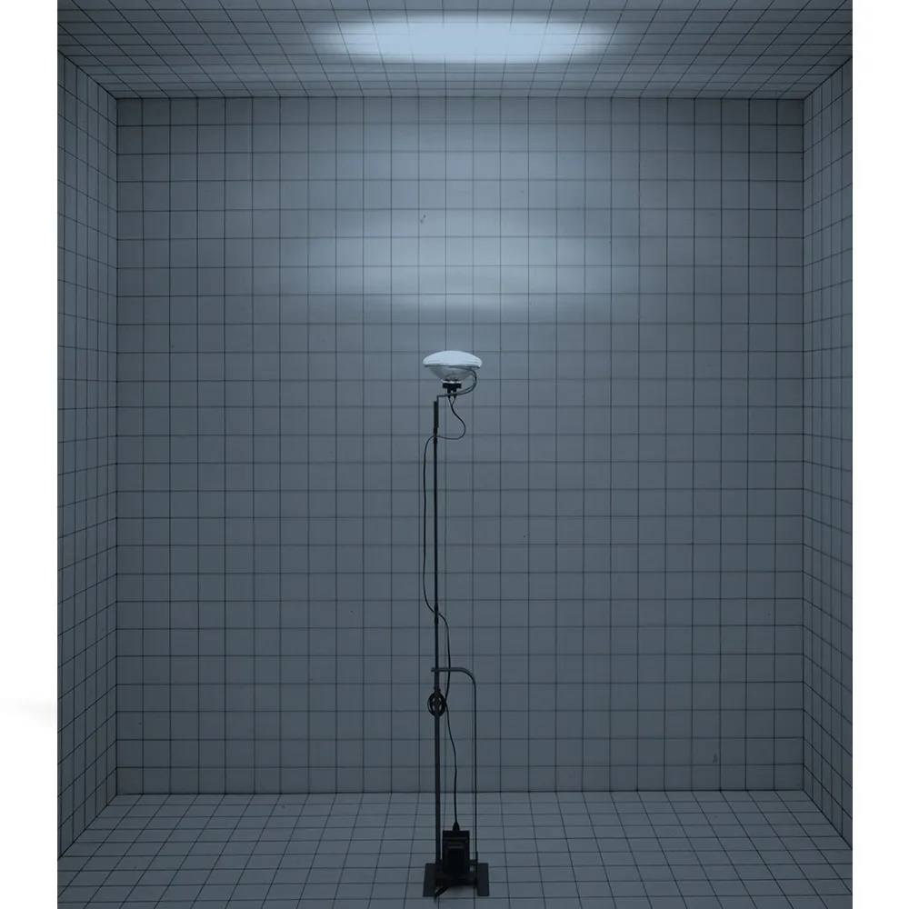 Toio golvlampa, Svart lack Flos