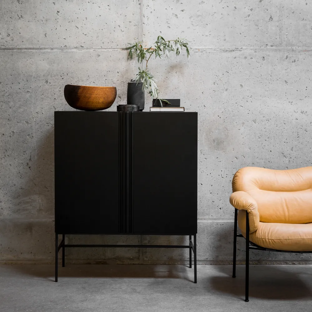 Boss skåp, Gråbetsad ek-lågt-kalksten Fogia