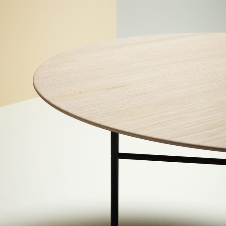 Supper matbord ek Ø127 cm - ek vitpigment, svart underrede - Fogia