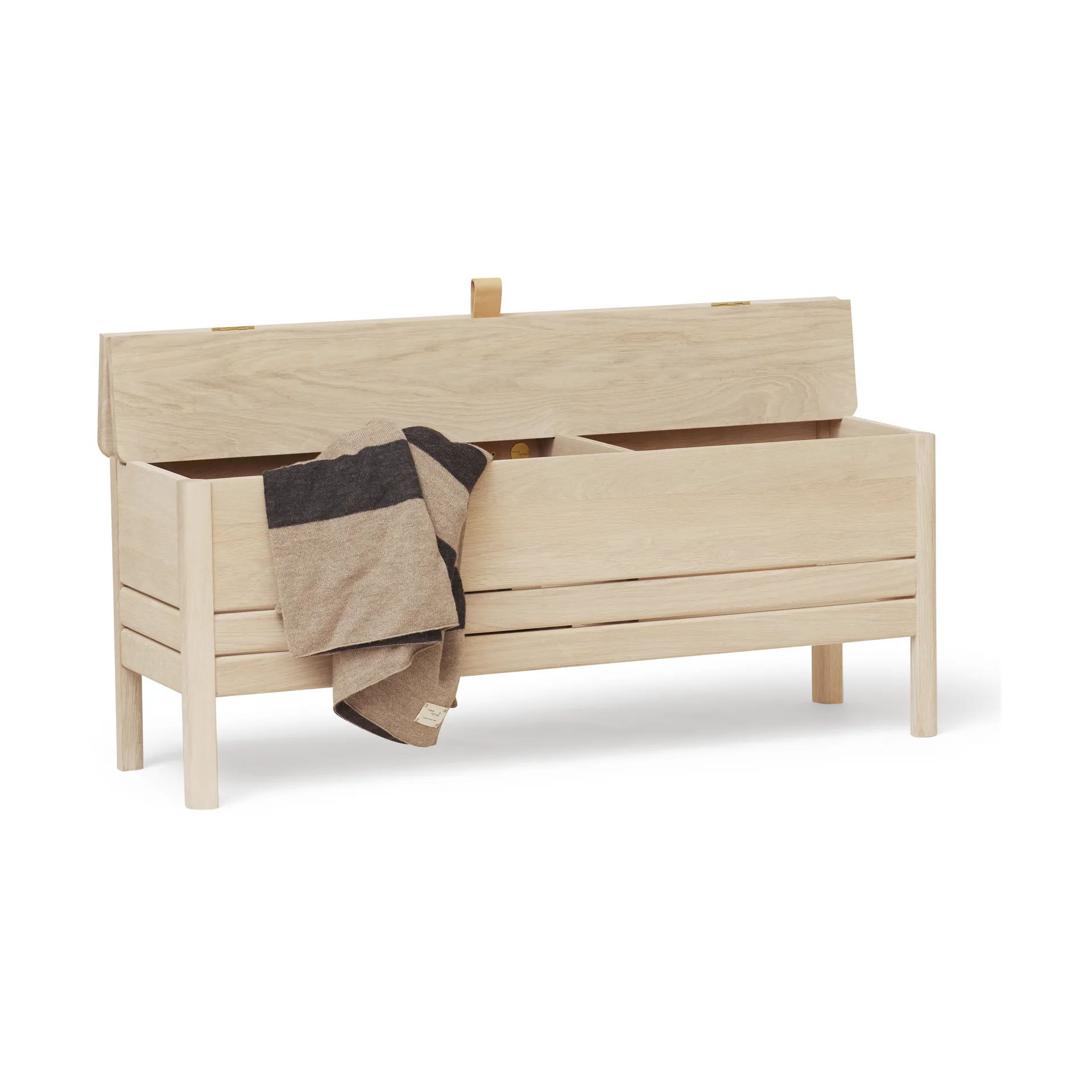 A Line förvaringsbänk 111 cm, Vit ek Form & Refine