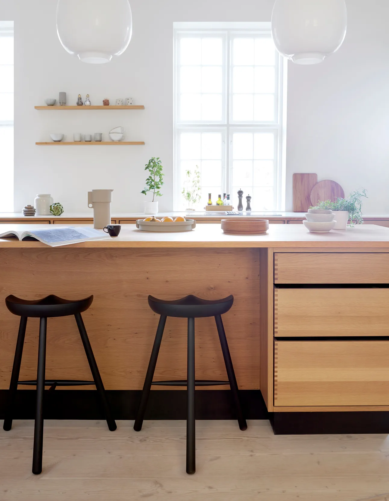 Shoemaker Chair stol No. 68, Svart Form & Refine