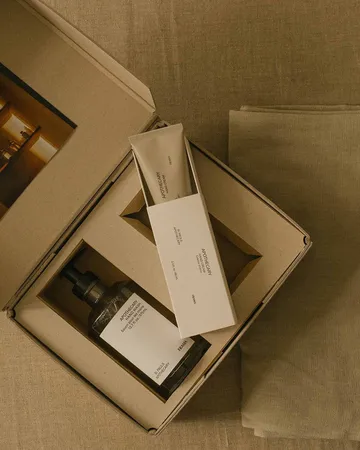 FRAMA gåvoset handtvål + handkräm - Apothecary - FRAMA