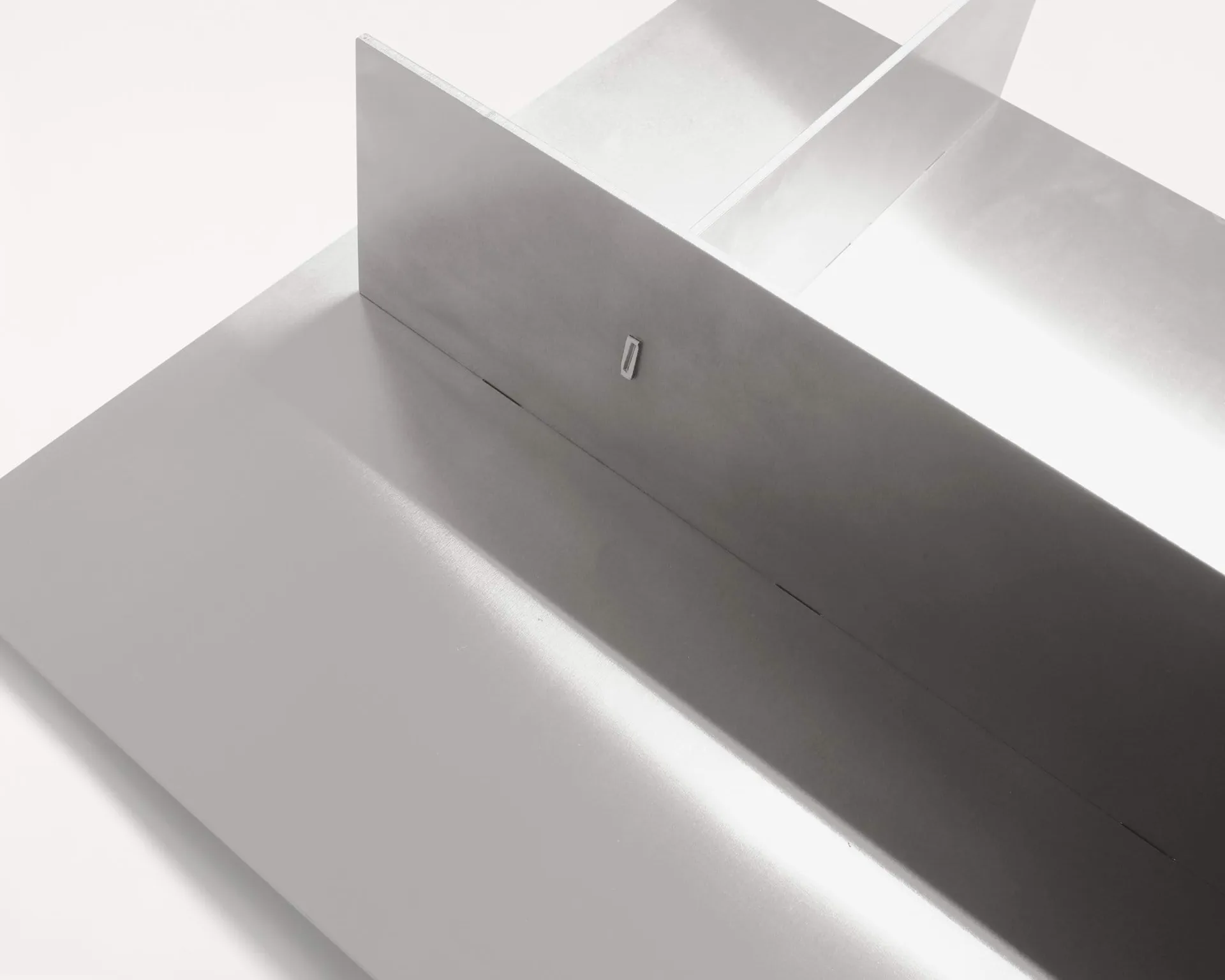 Rivet Typecase vägghylla, Aluminium, 44,6x44,6x16,1 cm FRAMA