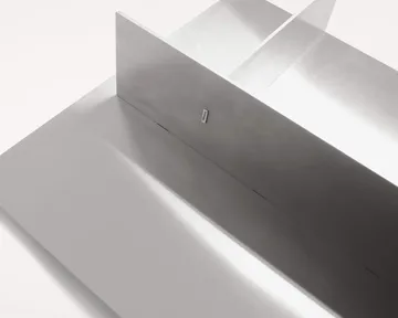 Rivet Typecase vägghylla - Aluminium, 44,6x44,6x16,1 cm - FRAMA