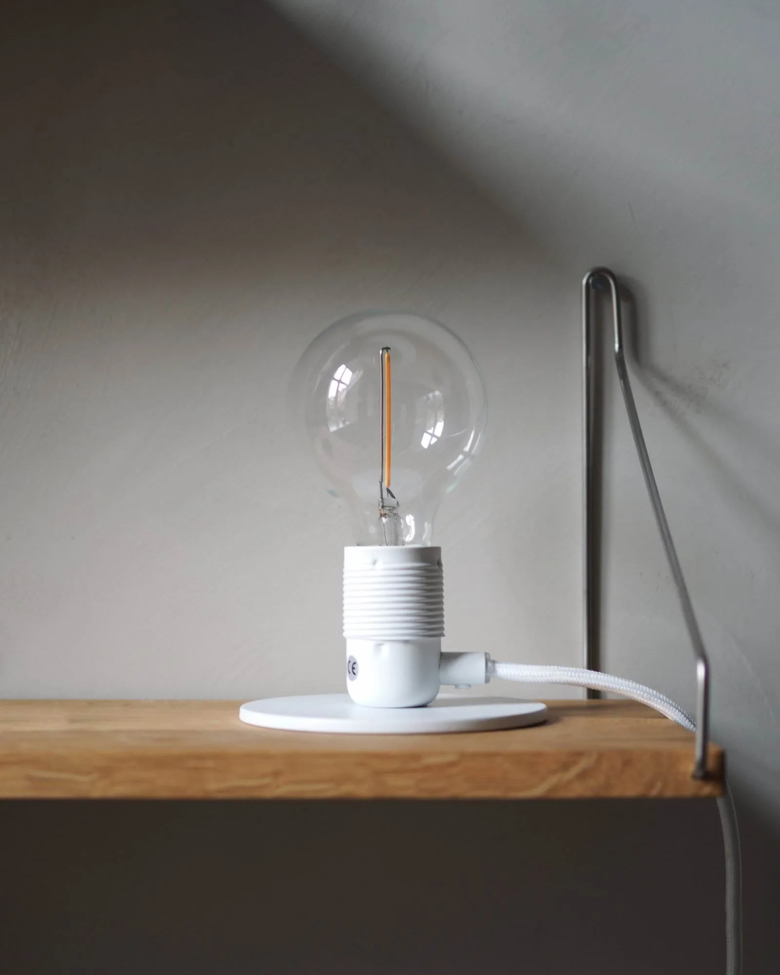 Single Shelf vägghylla, Ek-rostfritt stål, 60x27 cm FRAMA