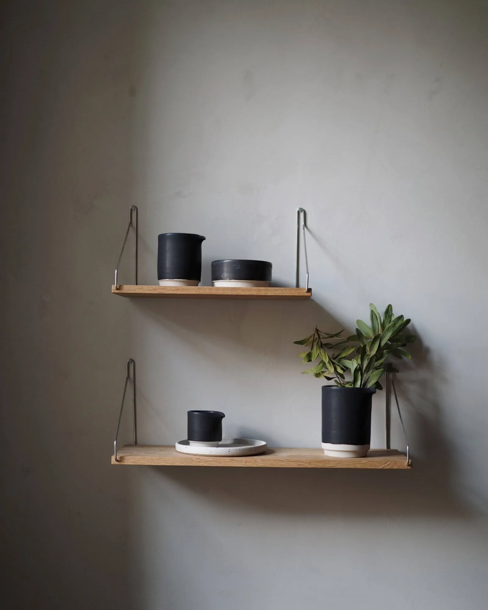Single Shelf vägghylla, Ek-svart, 80x27 cm FRAMA