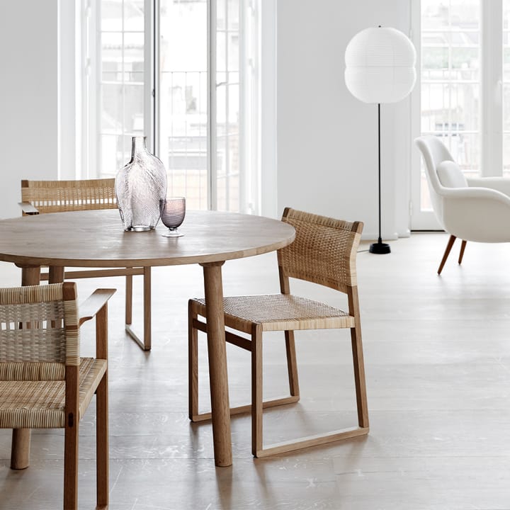 BM61 stol - Flätning natur-lackat ekstativ - Fredericia Furniture