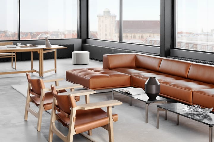 Den spanske stol fåtölj, läder cognac, såpad ek Fredericia Furniture