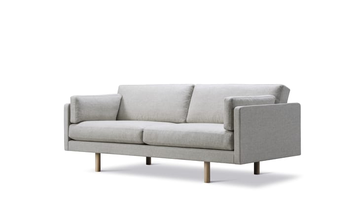 EJ220 2062 soffa 2-sits - tyg bardal 220 ljusgrå, såpade ekben - Fredericia Furniture