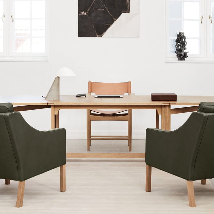 Fellow bordslampa, white, dark atlantico limestone Fredericia Furniture
