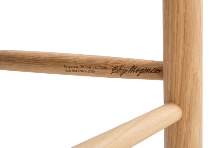 J39 Jubileum stol, ljus oljad ek, sjögräsflätad sits Fredericia Furniture