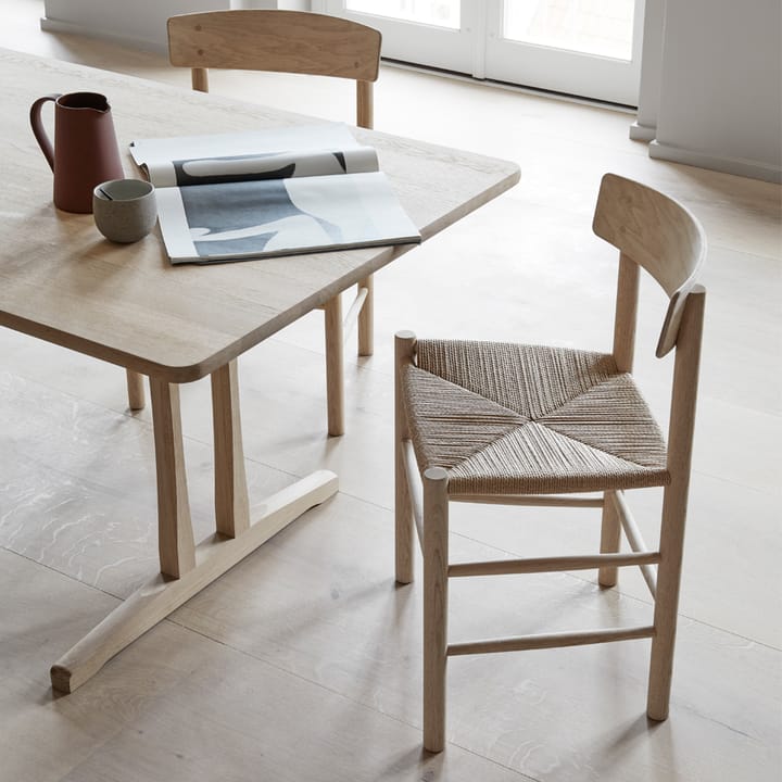 J39 stol, svart lack ek, flätning svart Fredericia Furniture