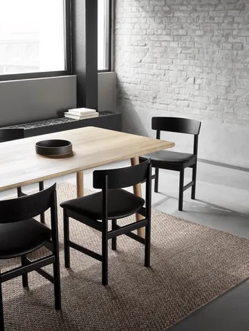 J39 stol - Svartlackerad bok-läder Omni 301 svart - Fredericia Furniture