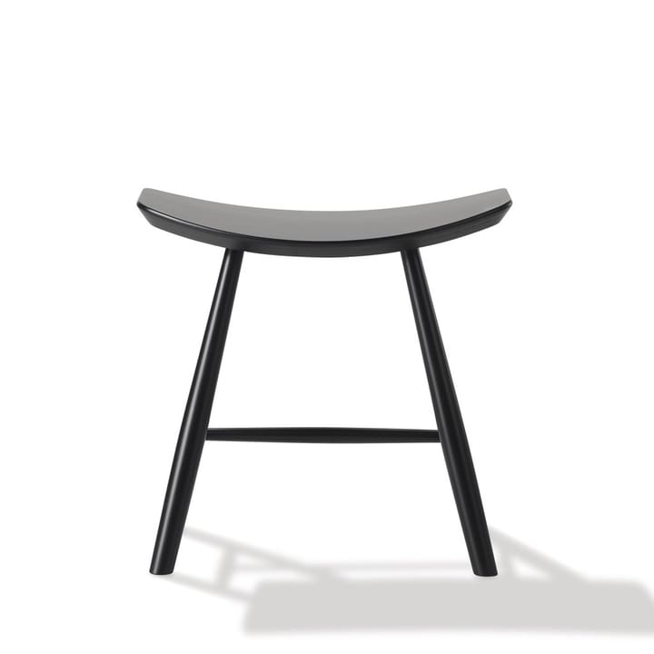 J63 taburett, svart ask Fredericia Furniture