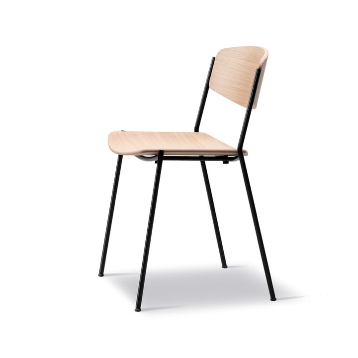 Lynderup 3080 stol, ek lack, svart stålstativ Fredericia Furniture