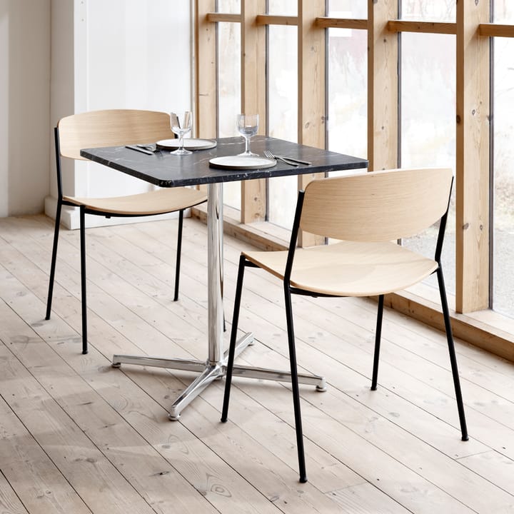 Lynderup 3080 stol - ek lack, svart stålstativ - Fredericia Furniture
