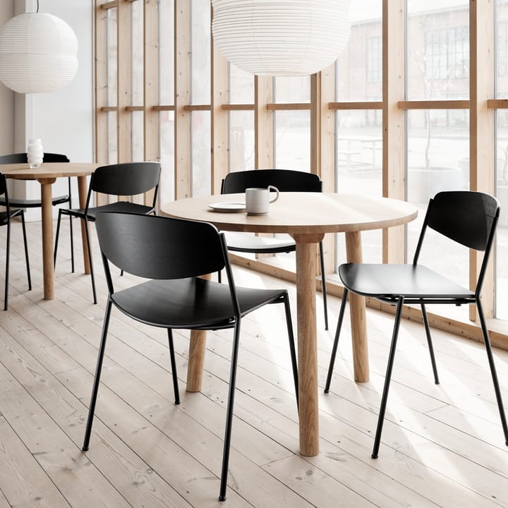 Lynderup 3080 stol - ek lack, svart stålstativ - Fredericia Furniture