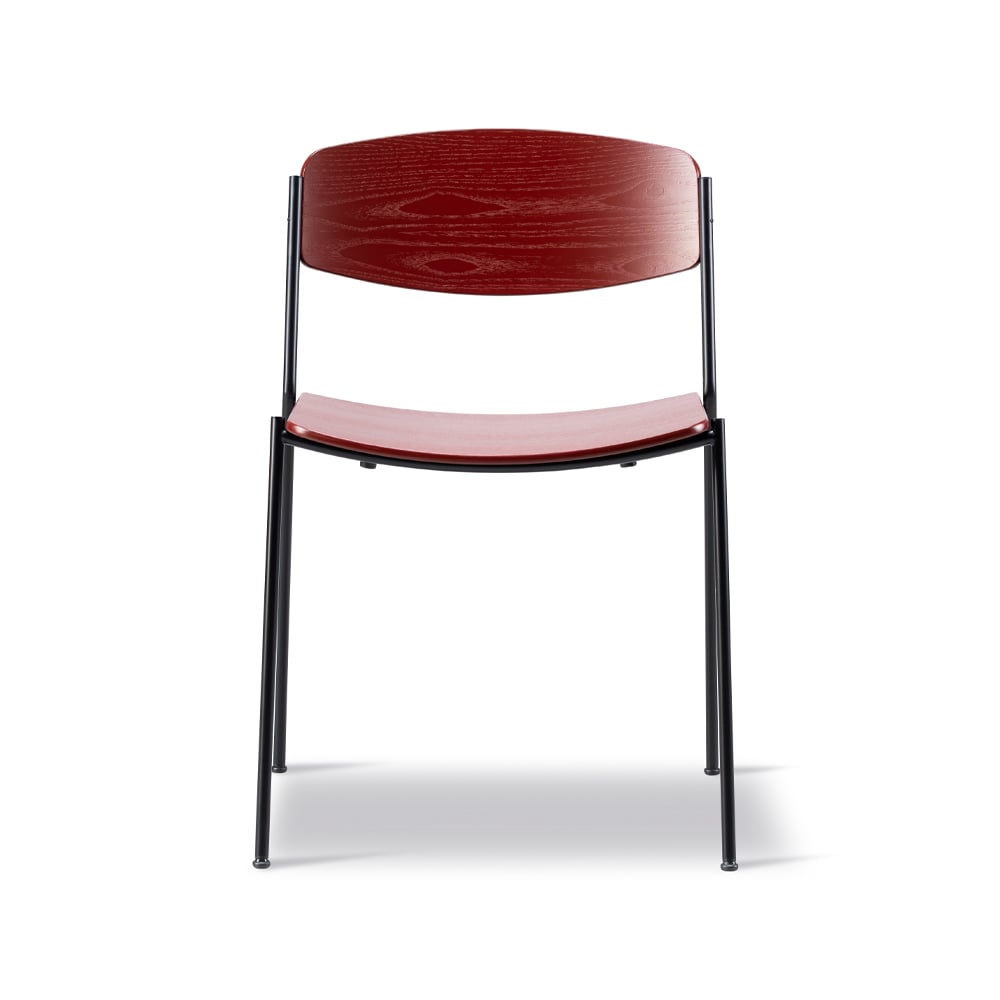 Fredericia Furniture Lynderup 3080 stol röd ask, svart stålstativ