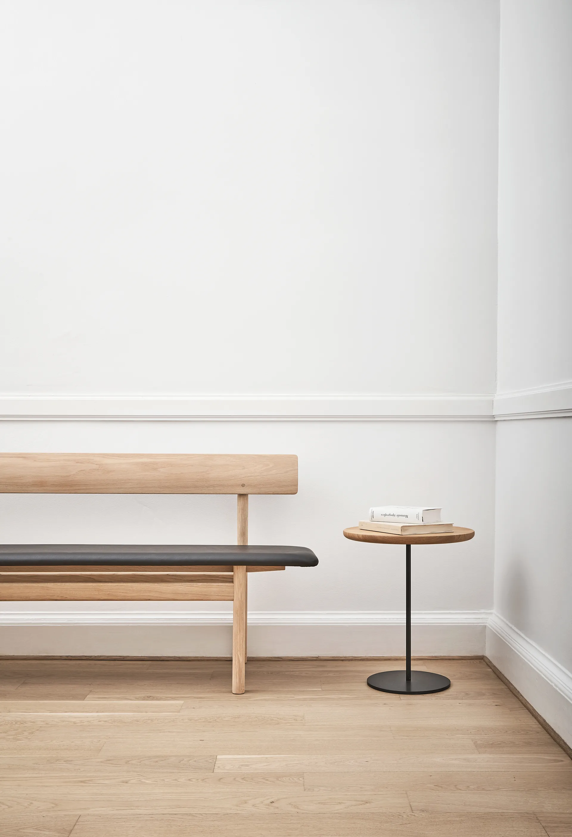 Mogensen 3171 bänk, Såpad ek-läder omni 301 black Fredericia Furniture