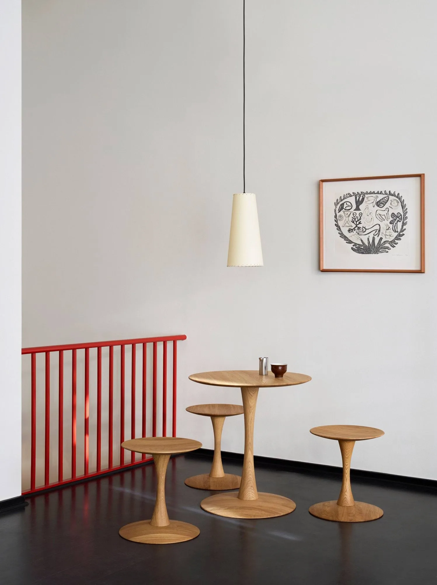 ND107 Trisse matbord, Oljad ek, Ø75x73 cm Fredericia Furniture