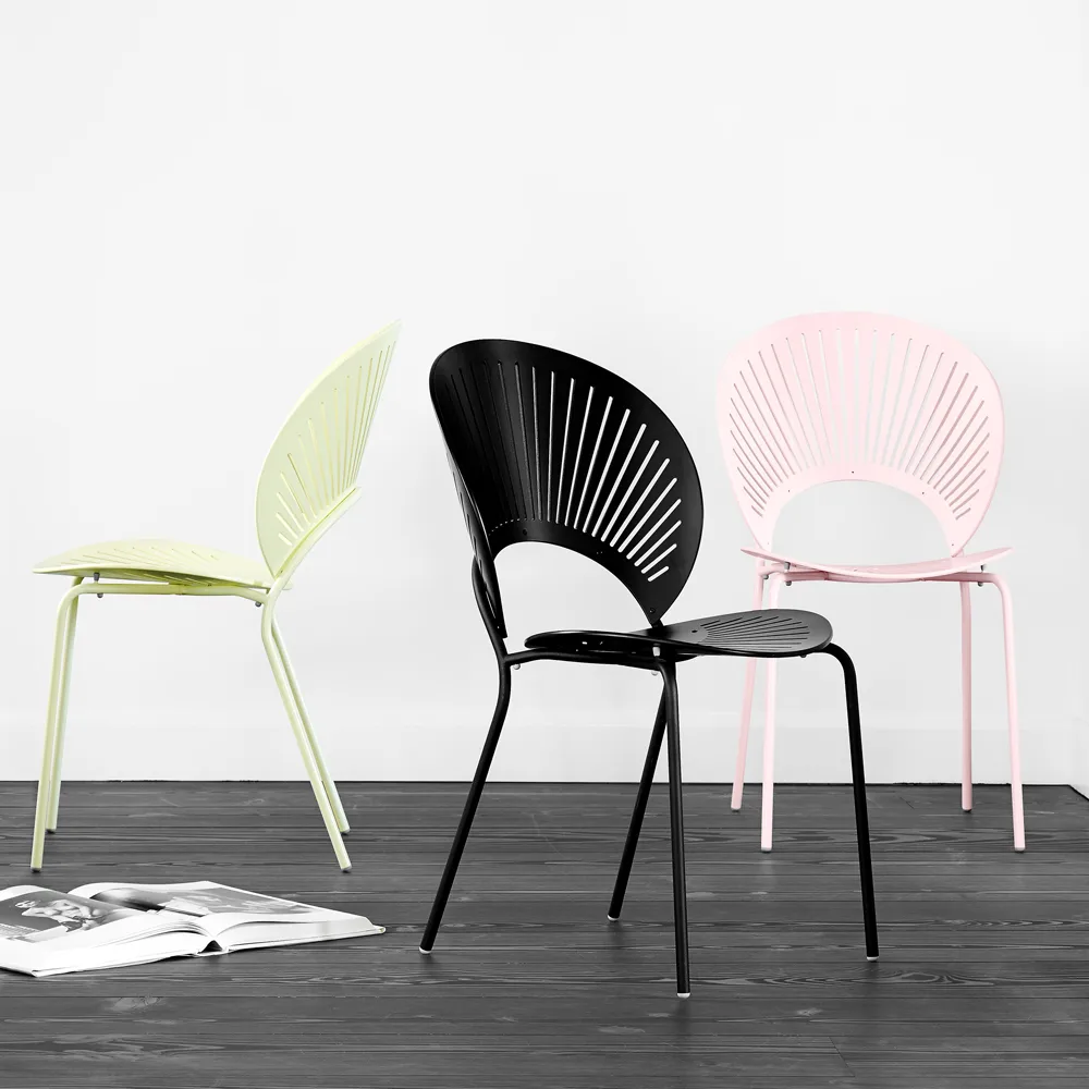 Trinidad 3398 stol, Klarlackad valnöt-ben krom Fredericia Furniture