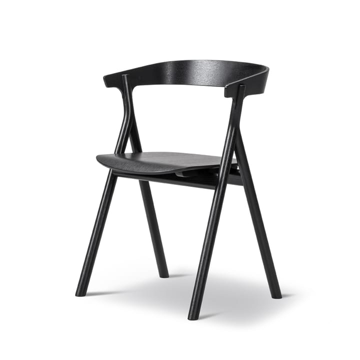 Yksi 3340 stol - ek svart lack - Fredericia Furniture