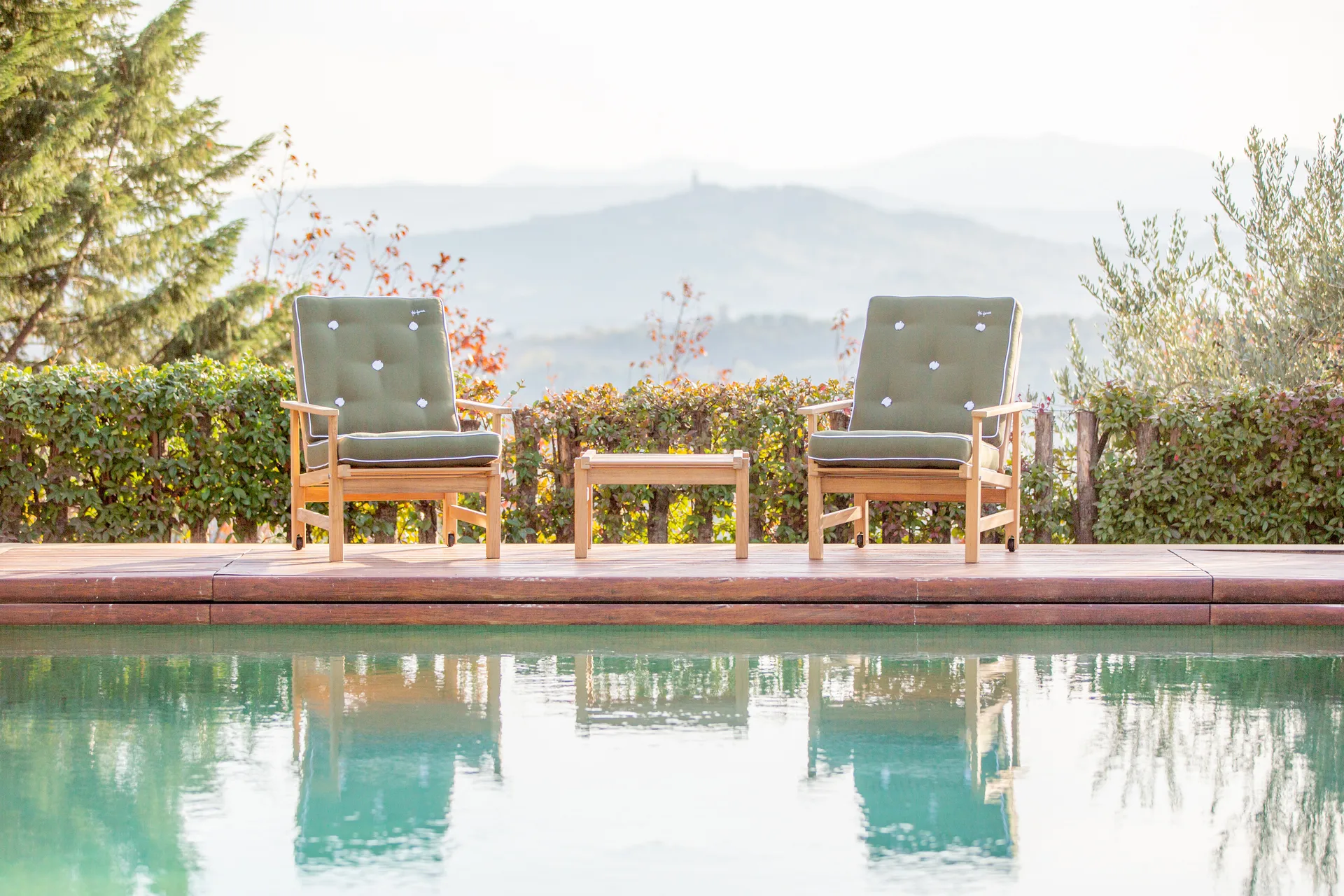 05 fåtölj, Teak Fri Form