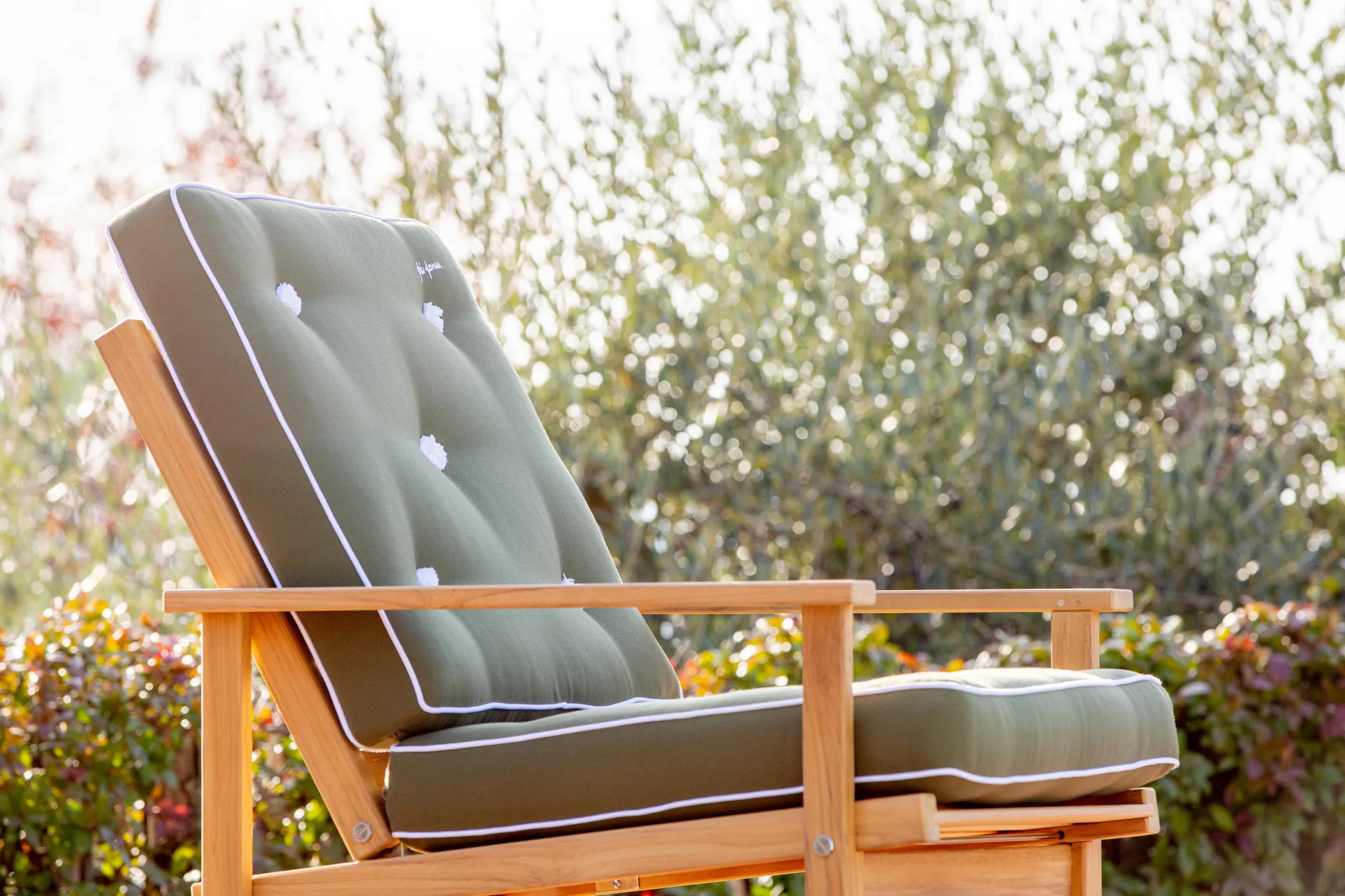 05 fåtölj, Teak Fri Form