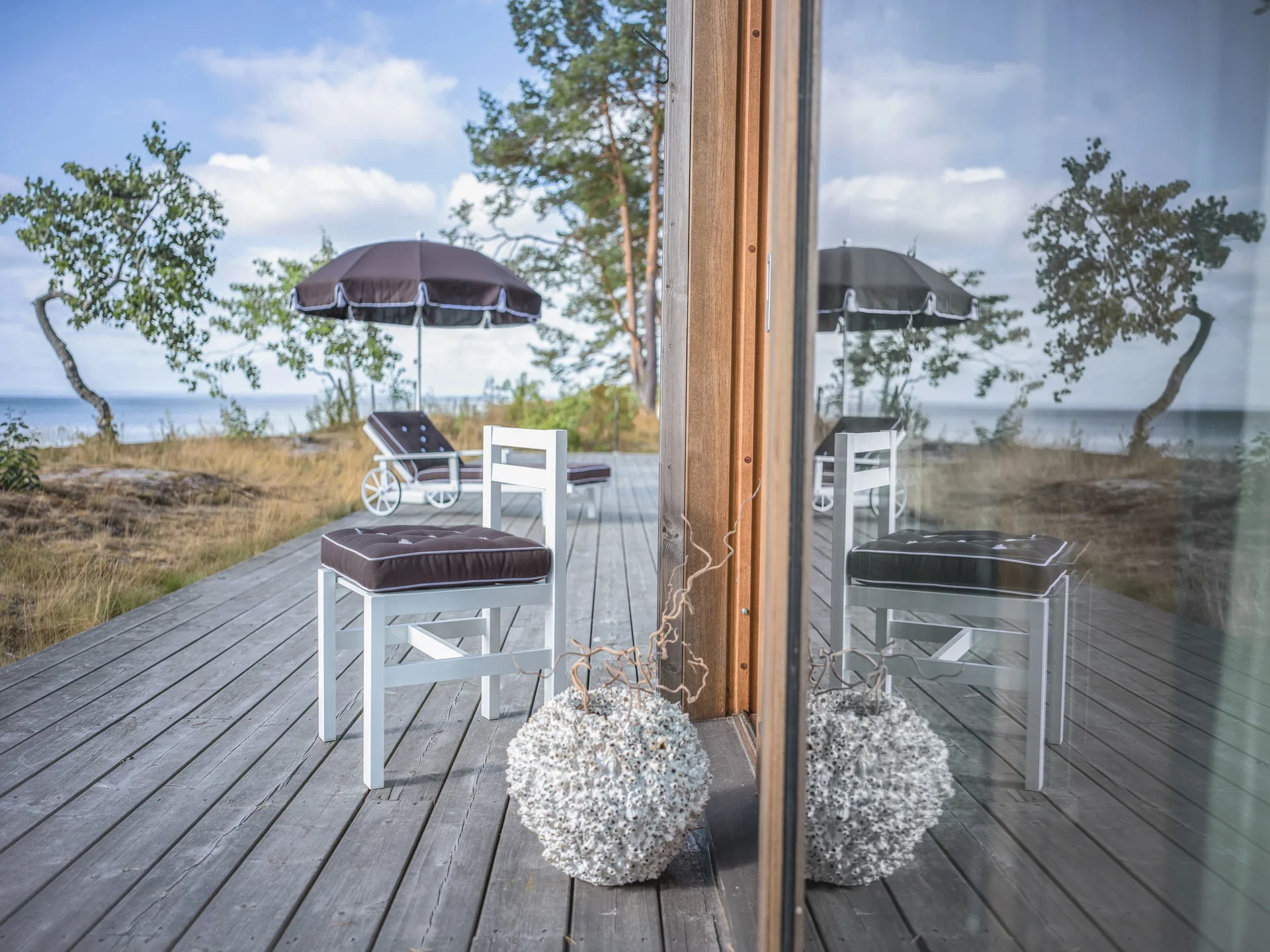 06 stol, White Fri Form