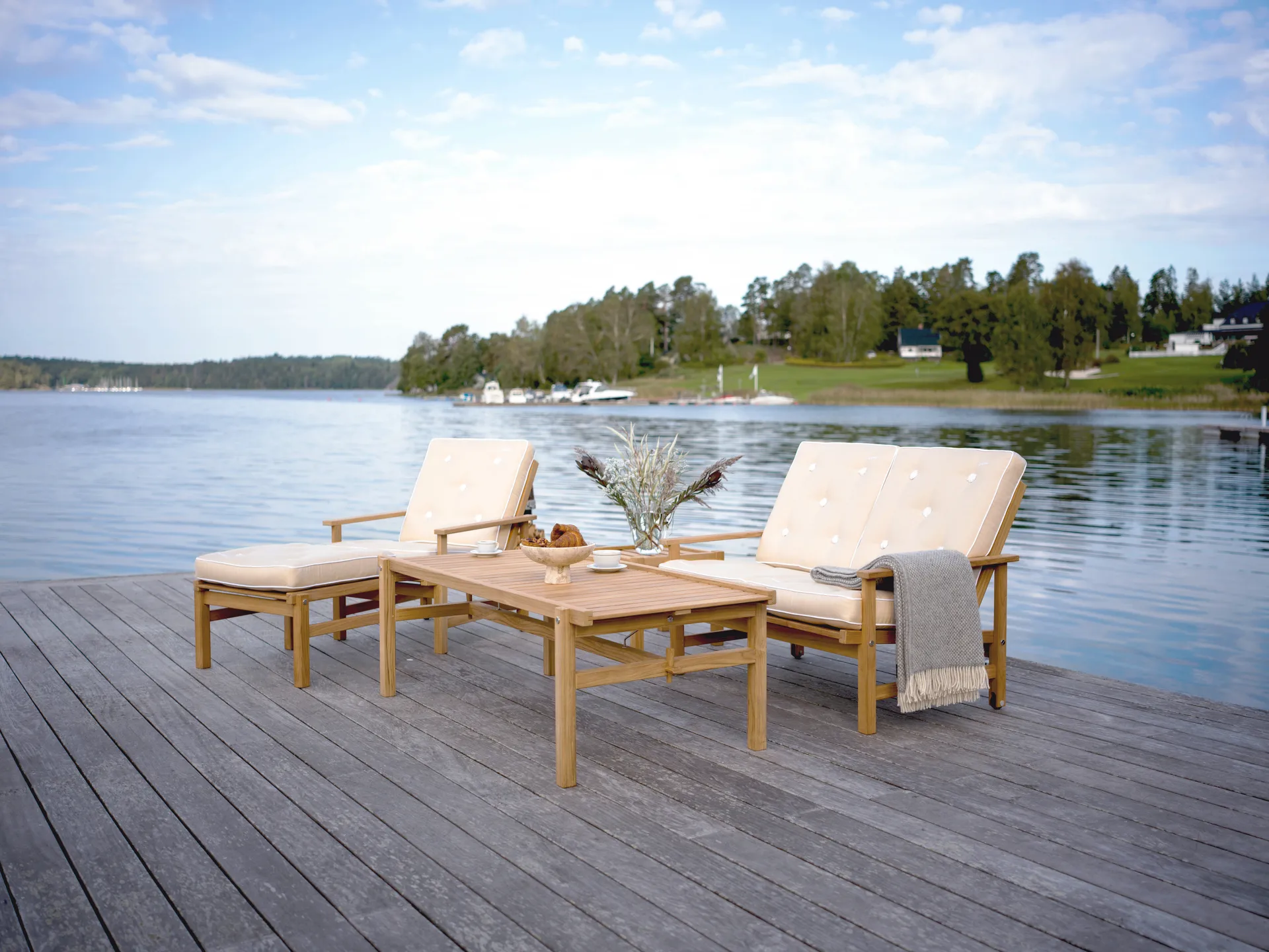 63 bord, Teak, 150x73x51 cm Fri Form