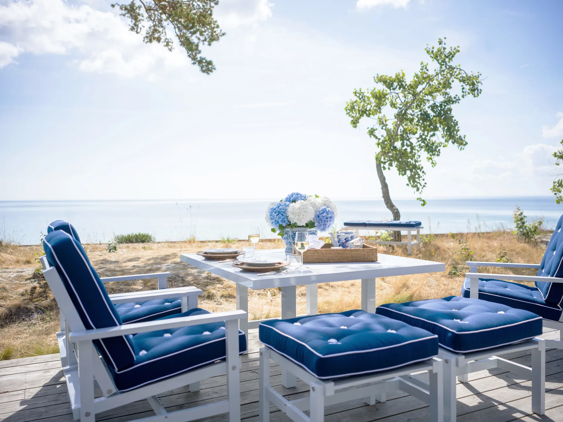 92 pall, White Fri Form