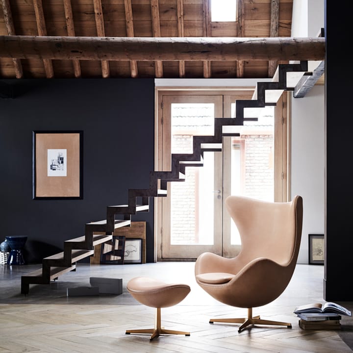 Ägget 3316 fåtölj - Leather aura walnut-steel - Fritz Hansen