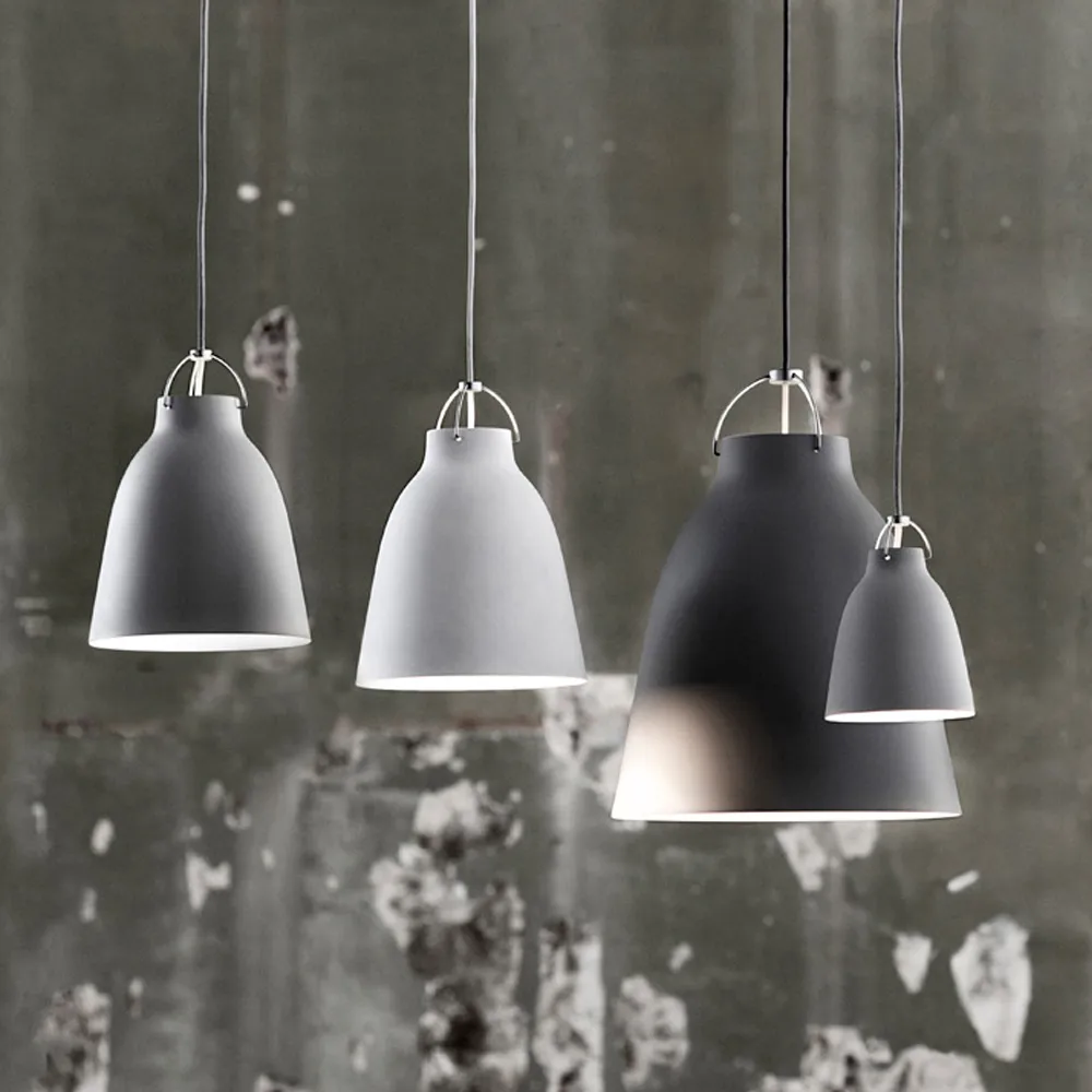 Caravaggio 1 pendel, Svart-svart textilsladd Fritz Hansen