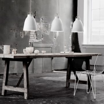 Caravaggio 2 pendel - Svart blank-röd textilsladd - Fritz Hansen