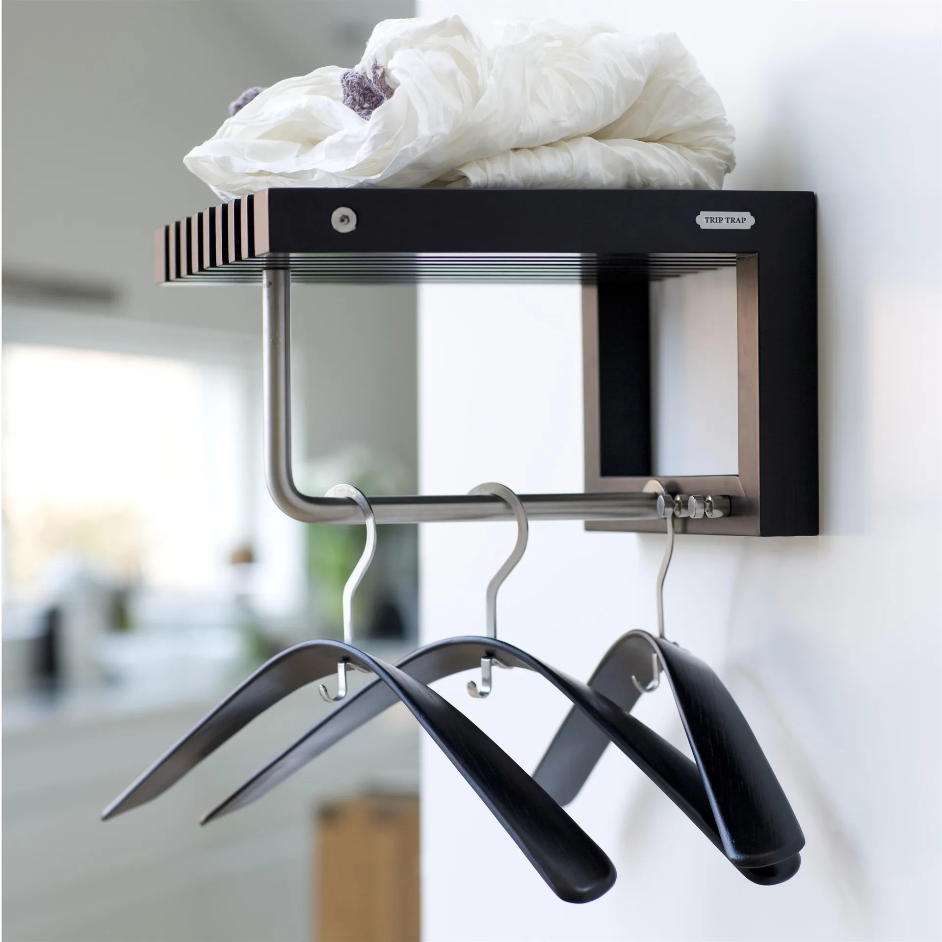 Cutter hatthylla mini, Svartlackerad ek Fritz Hansen