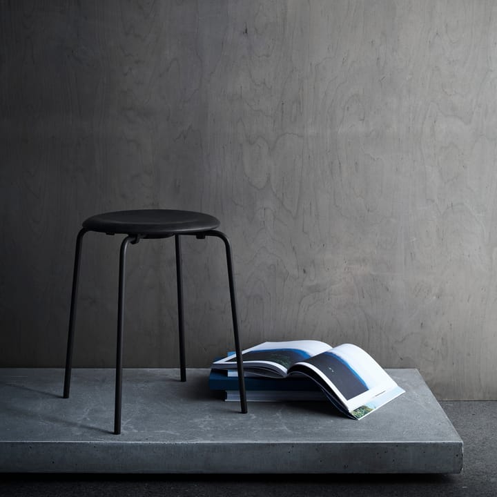 Dot pall läder, Cowboy black Fritz Hansen