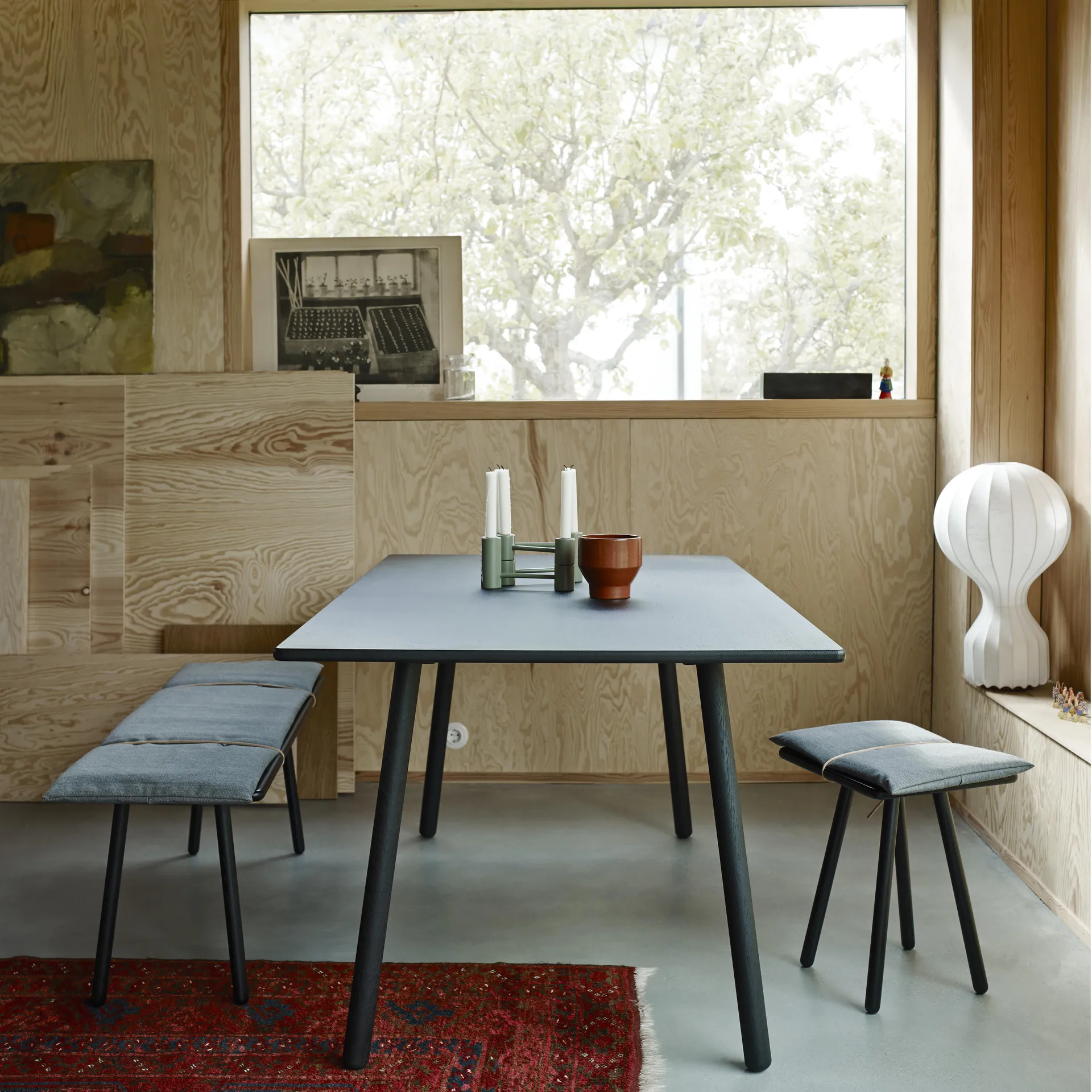 Georg pall, Svartlackerad ek Fritz Hansen