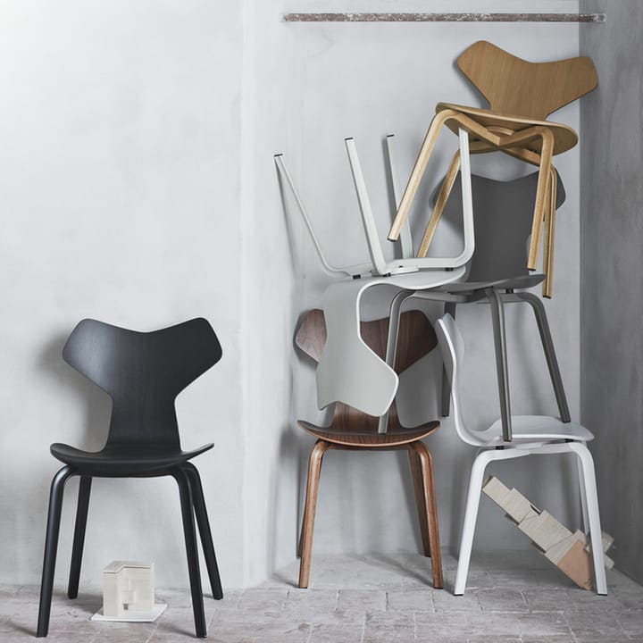 Grand Prix 4130 stol, Coloured ash nine grey Fritz Hansen
