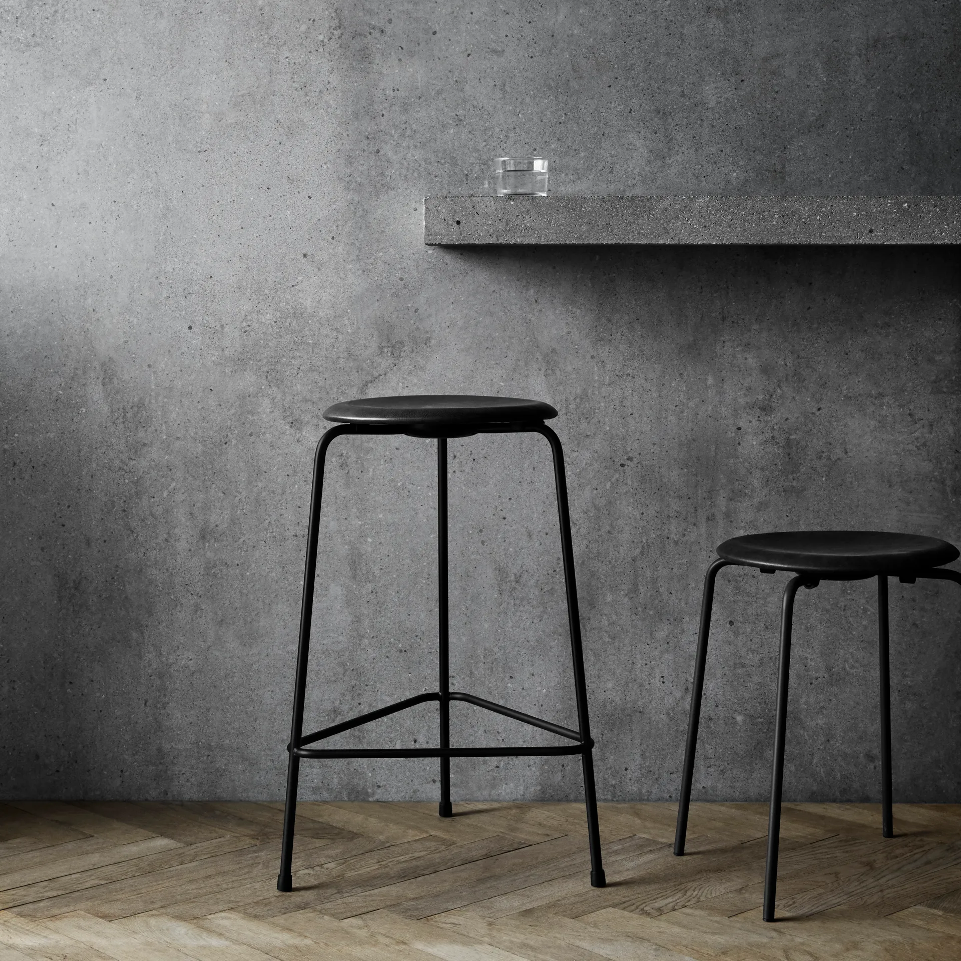 High Dot pall läder, Cowboy black Fritz Hansen