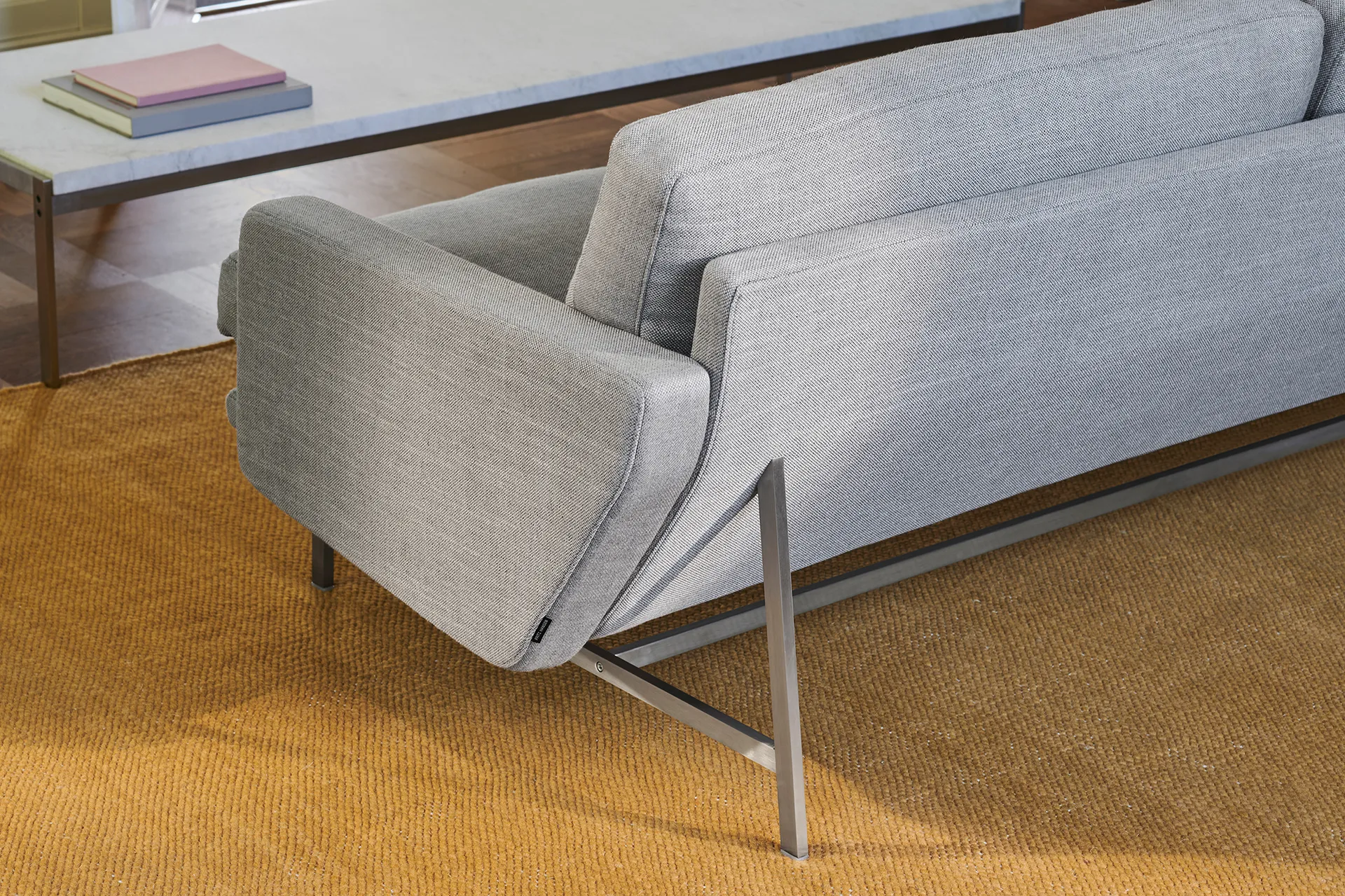 Lissoni soffa 2-sits PL112S, Grace-dark brown-mattborstad krom Fritz Hansen