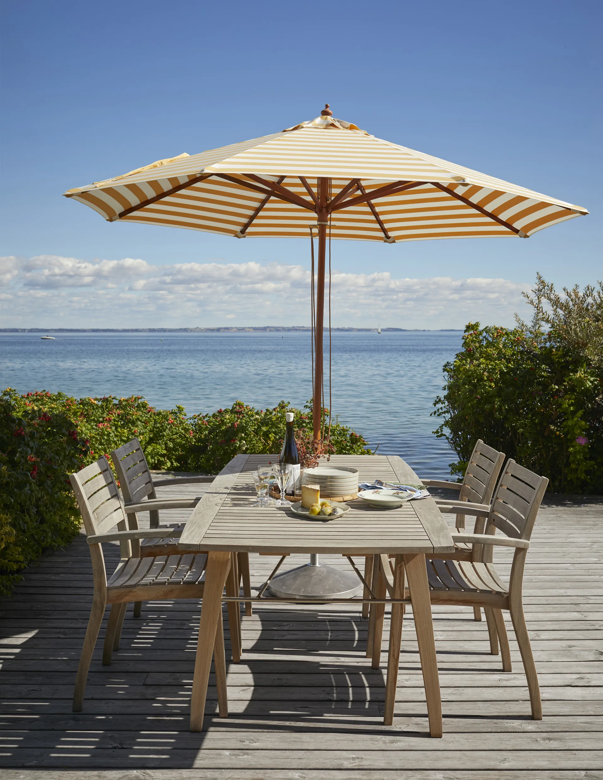 Messina parasoll, Golden Yellow Stripes Ø270 cm Fritz Hansen