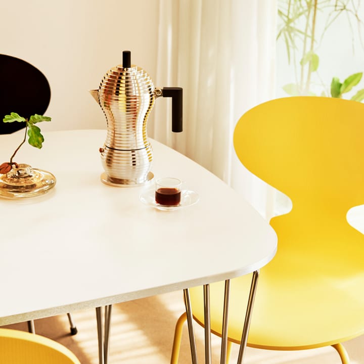 Myran 3101 stol - true yellow, lackad, kromat stålstativ - Fritz Hansen
