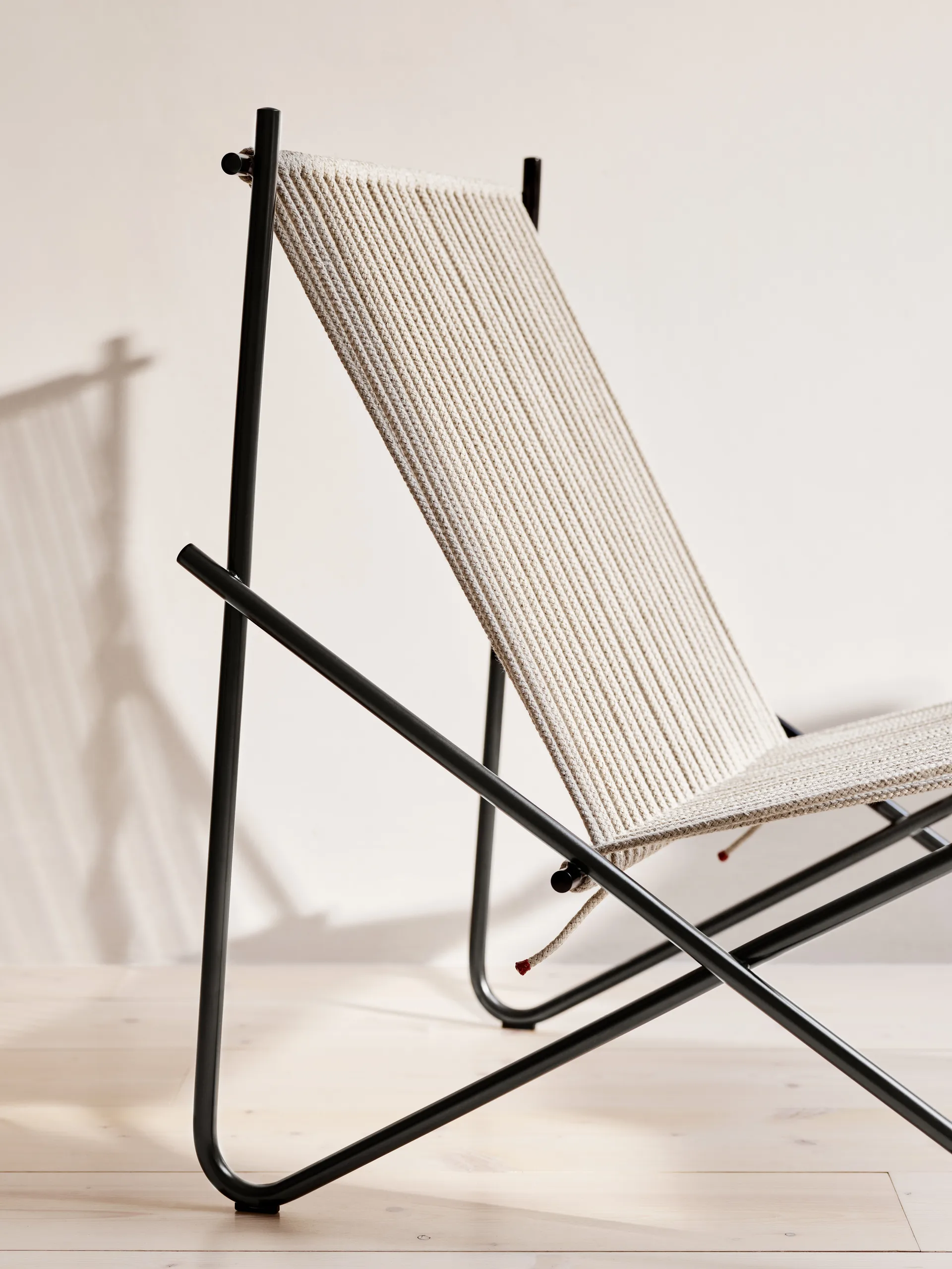 PK4 loungestol, Svart-natur Fritz Hansen
