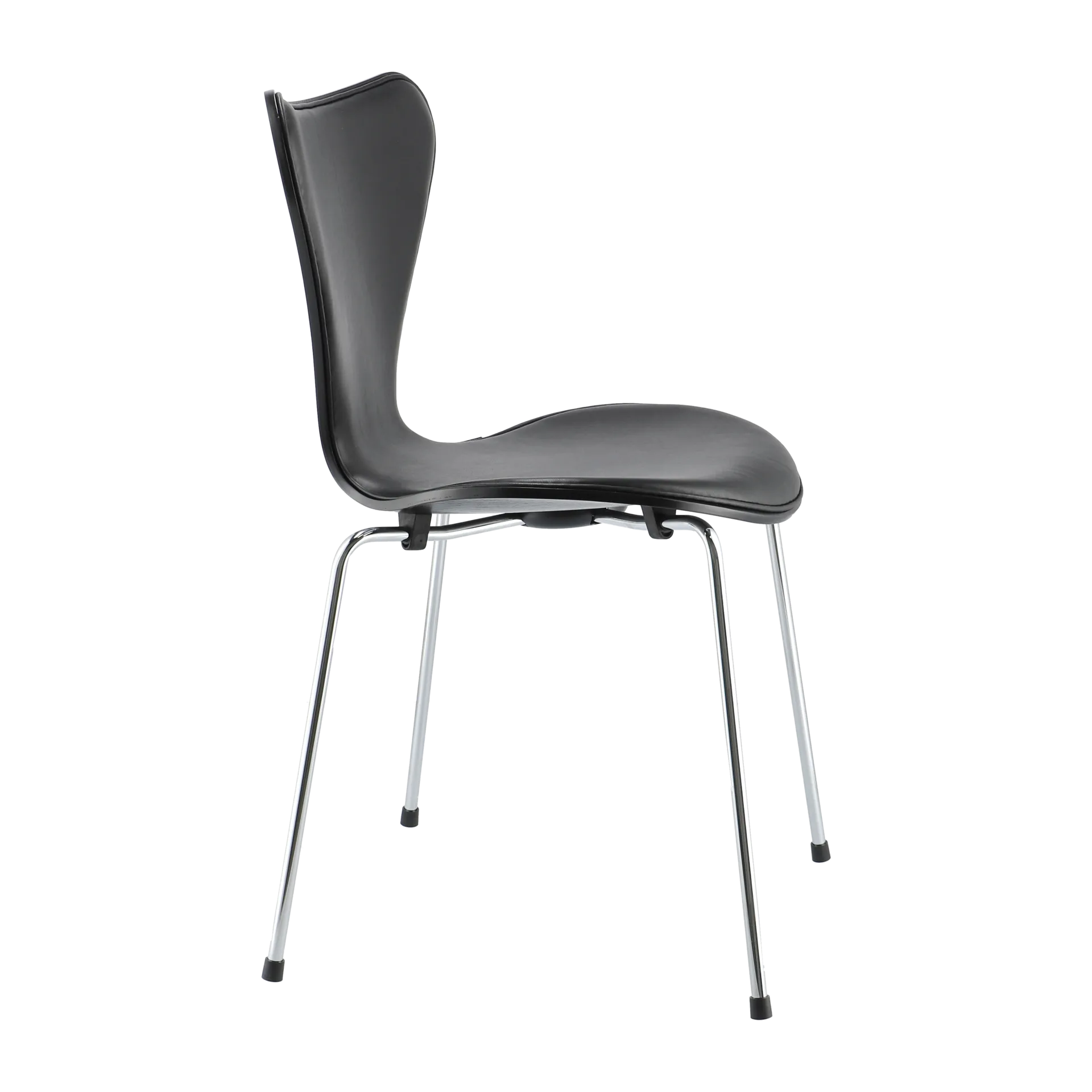 Sjuan 3107 framsidesklädd stol kampanj, Läder Wild black-svart ask-krom Fritz Hansen