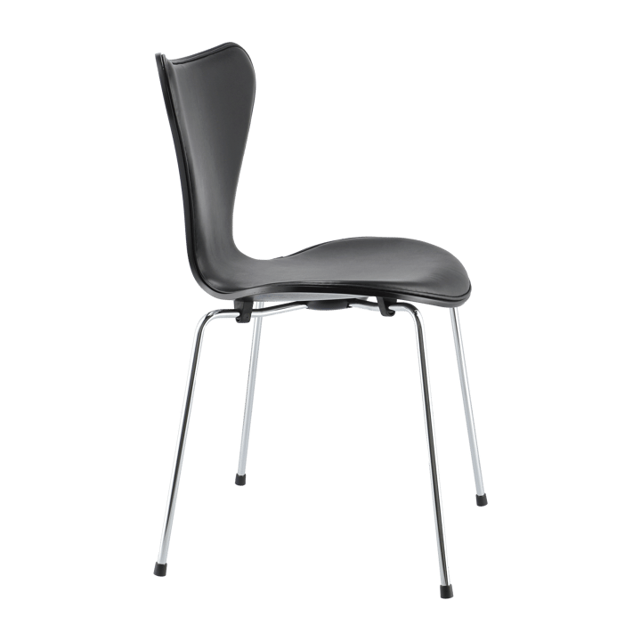Sjuan 3107 framsidesklädd stol kampanj, Läder Wild black-svart ask-krom Fritz Hansen