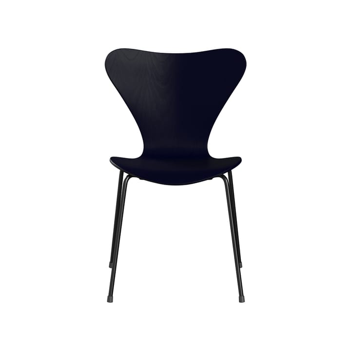 Sjuan 3107 stol - midnight blue, färgad ask, svart stativ - Fritz Hansen