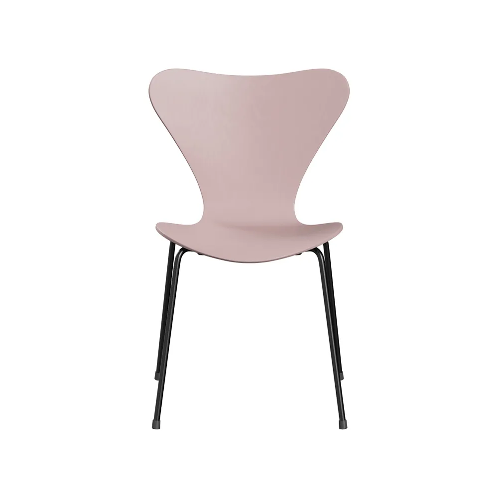 Sjuan 3107 stol, Pale rose-färgad ask-svart stativ Fritz Hansen